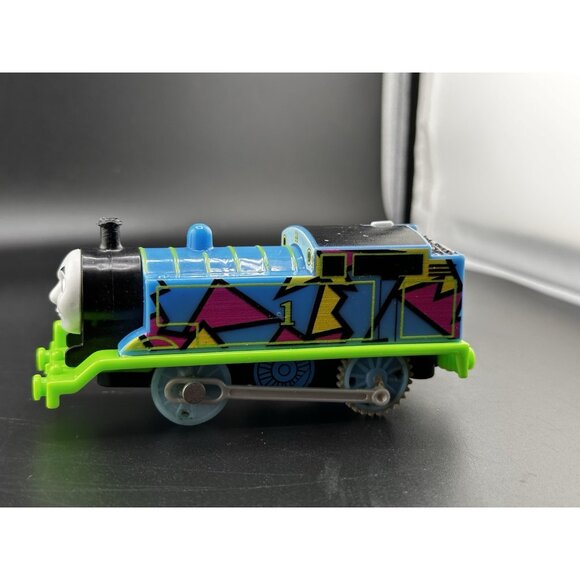 2017 Gullane Thomas Train Trackmaster Motorized Limited Edition Hyper Glow WORKS - Picture 4 of 16